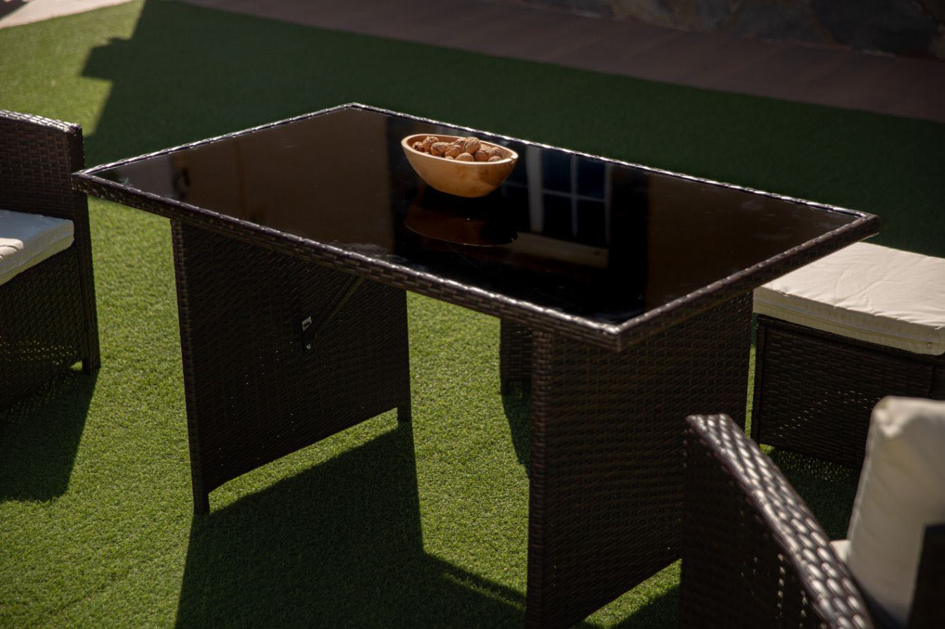 Sofa + Mesa + 2 Sillones+ 2 pufs de Ratan PE. Muebles de Jardin y Terraza