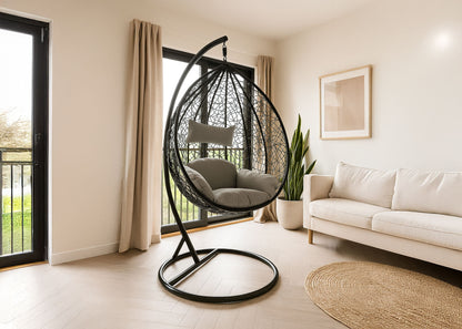 Silla Mecedora Gris. Cesta Colgante. Muebles de Jardin y Terraza